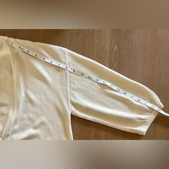 Ann Taylor Cream Cardigan with Button Closure - Size Medium - Picture 5 of 5